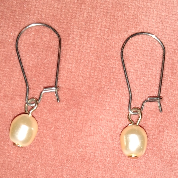 Cream Baroque Pearl Handmade Earrings Stainless Steel Ivory Pearls Minimalist - Picture 4 of 4